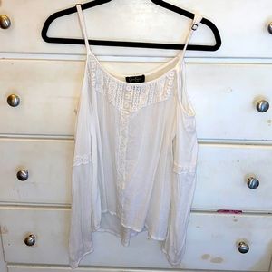 Women’s cold shoulder blouse